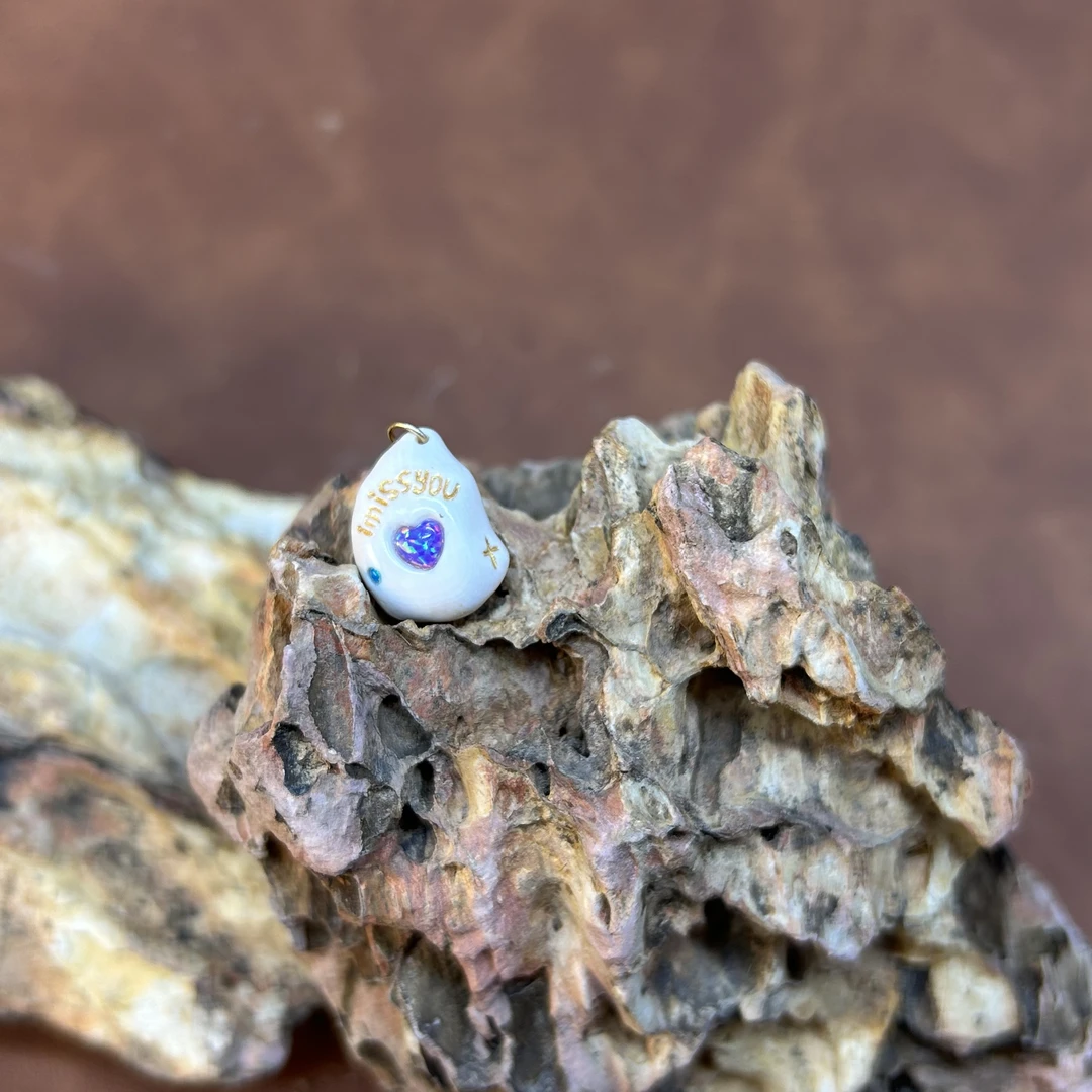 【再序】精品原色雕刻猛犸牙  爱心石头滴溜DIY配饰约16*12*8mm