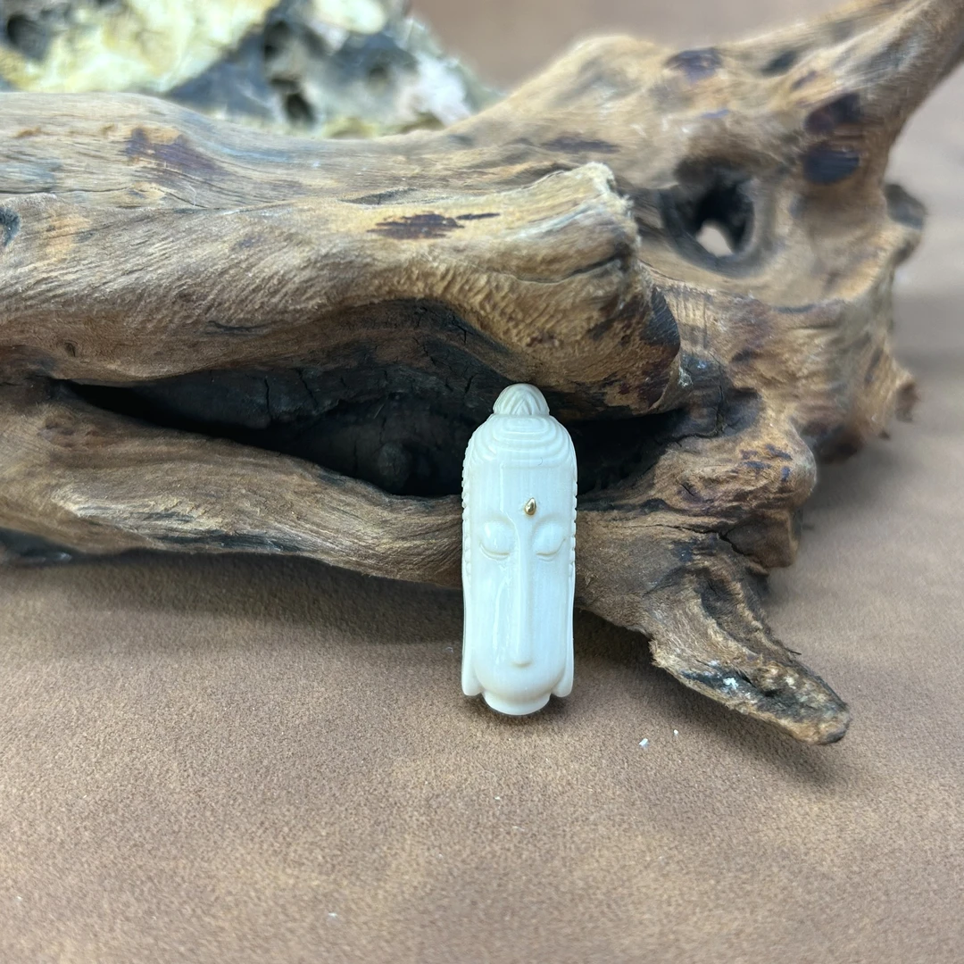 【一诺】精品原色雕刻猛犸牙 无相观音长脸佛DIY配饰约30*10*9mm
