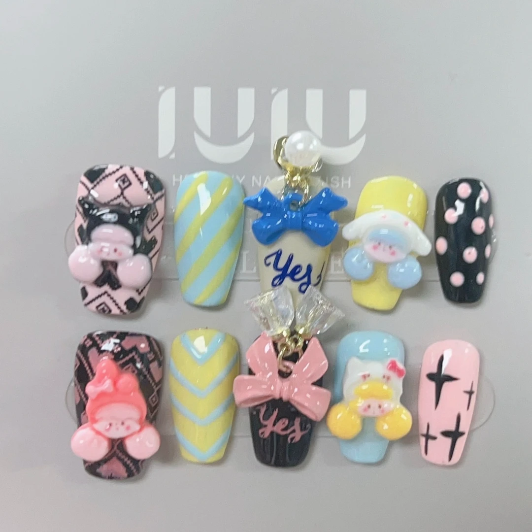 IUIU纯手工穿戴式爆闪美甲贴片春日渐变冰透高级显白中长短款ins