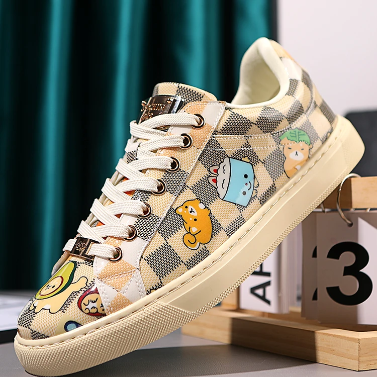 酷奇鞋子早春新款卡通情侣时尚潮鞋高档轻质休闲低帮板鞋百搭印花