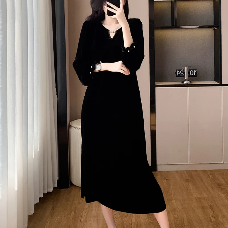 法式轻奢黑色丝绒连衣裙女2024秋季新款遮肉显瘦气质优雅过膝长裙
