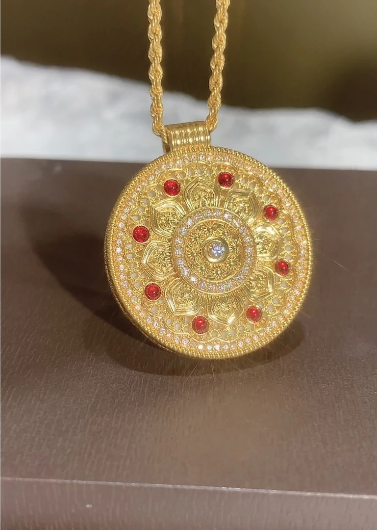 【合成/培育】18k莫桑30mm莲花罗盘吊坠（不含链）