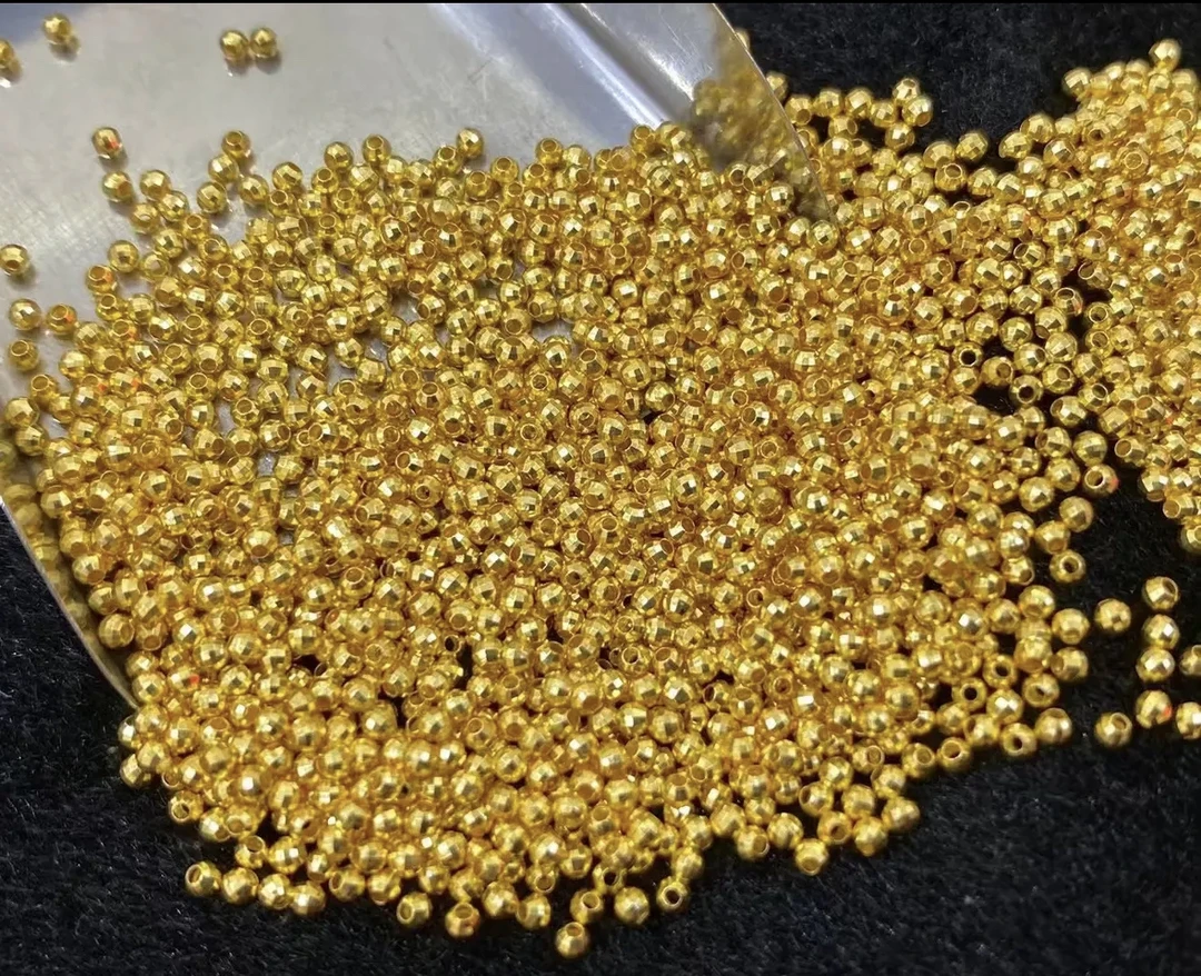 18k黄金镭射珠红绳手链拍（一发6粒）