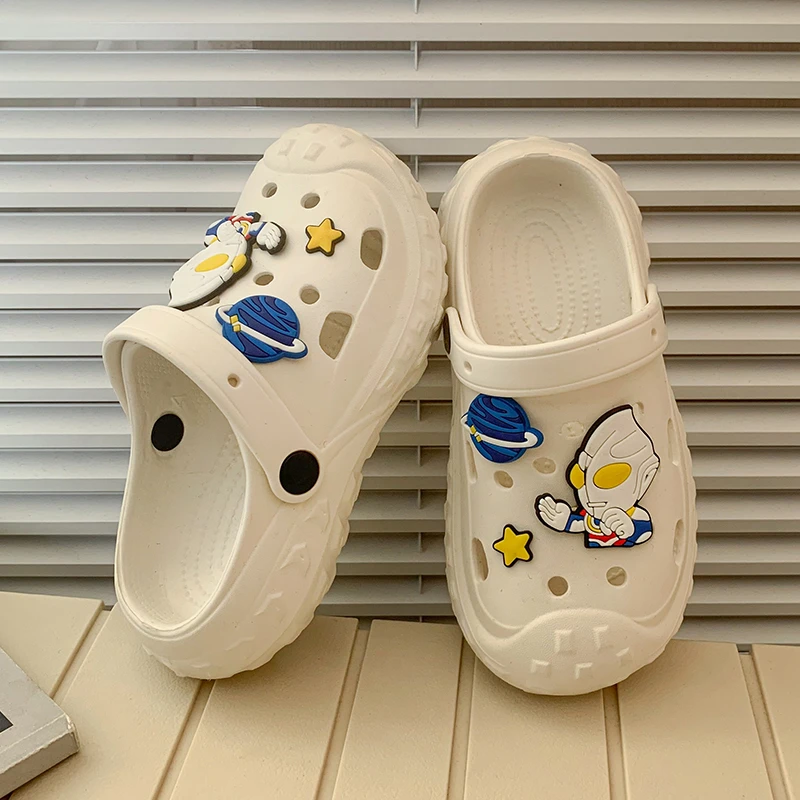 儿童洞洞鞋夏季新款奥特曼男童外穿沙滩鞋包头软底防滑凉拖鞋学生