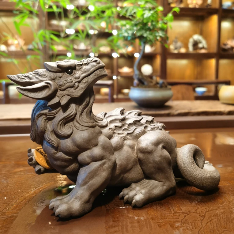 杨湛 抱财貔貅 紫砂茶宠雕塑摆件 纯手工制作原矿青灰泥