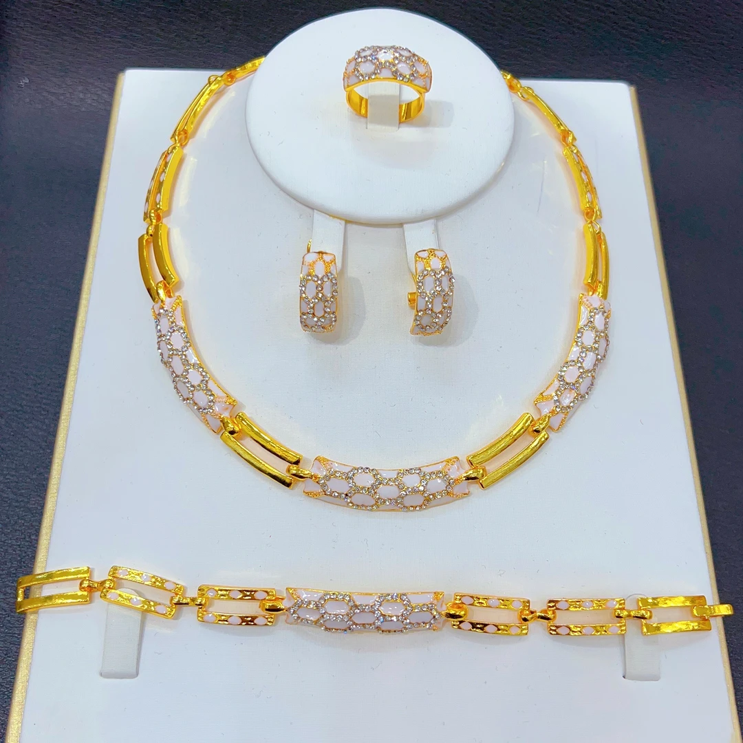 钛钢项链 伊帕尔阿依新款时尚四件套 00222气质轻奢欧美金色镶嵌.