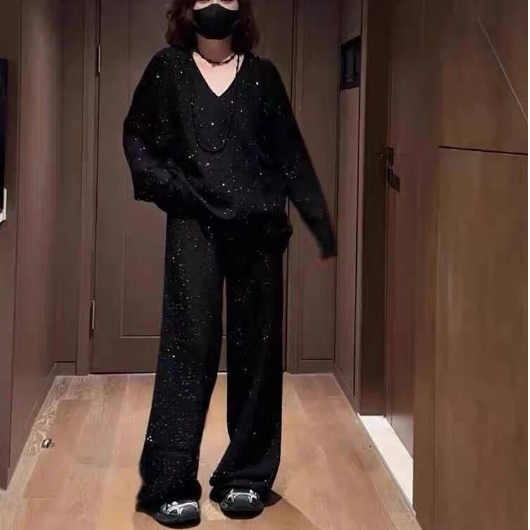 早秋V领重工亮片设计师款韩版气质时尚百搭针织衫裤子显瘦套装