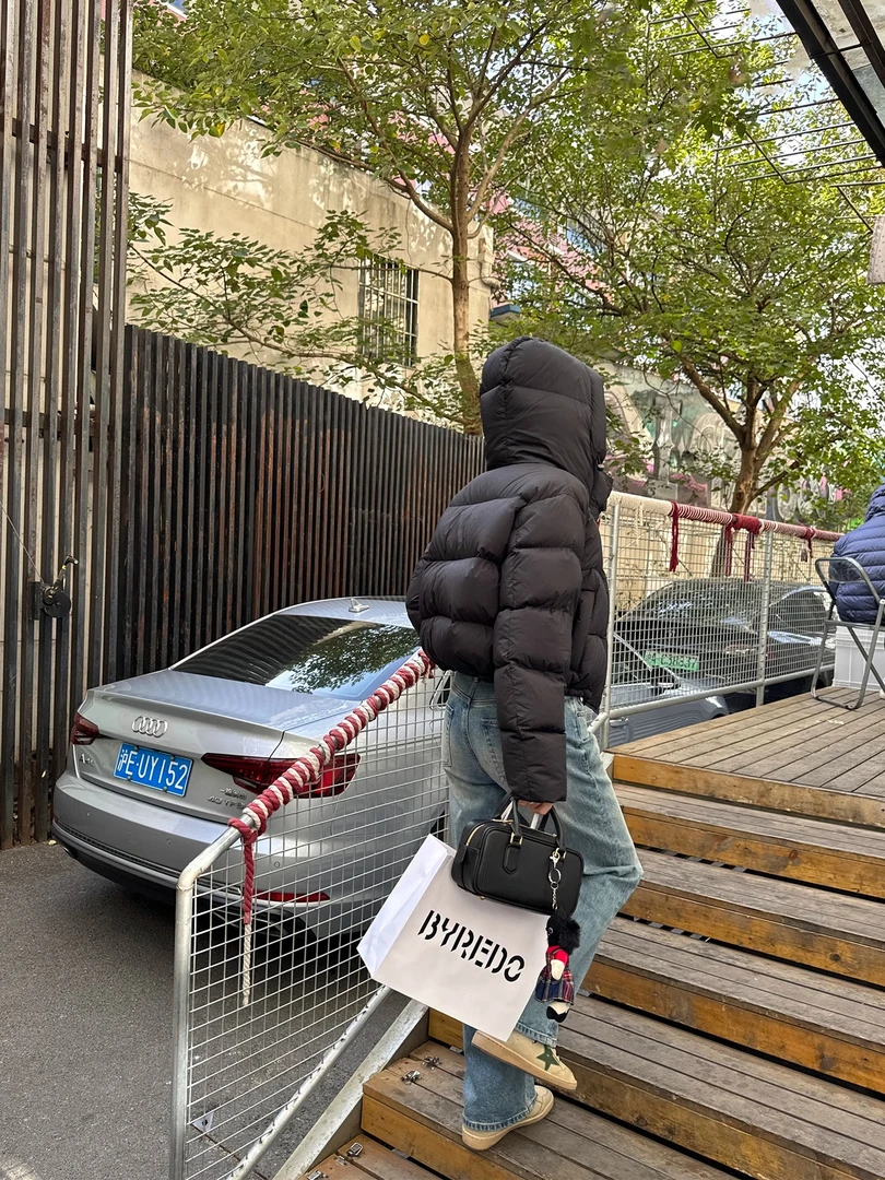 YANGLE_2025冬季新款长款羽绒服女过膝大被子设计感气质保暖外套