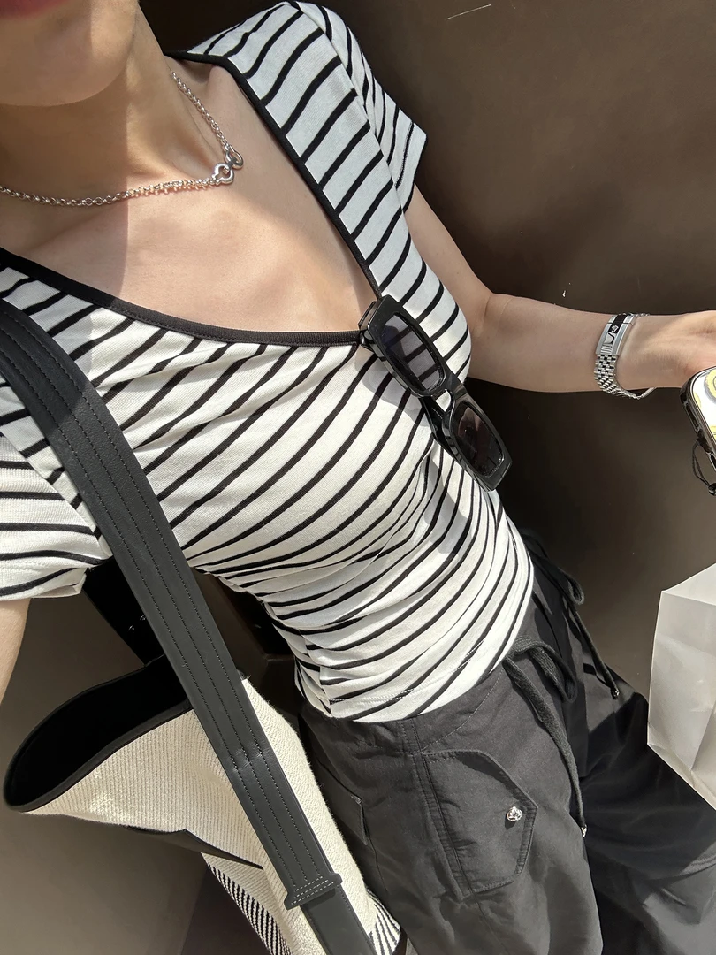 YANGLE_V领短袖T恤女2025夏季新款莱赛尔天丝羊毛混纺设计感上衣