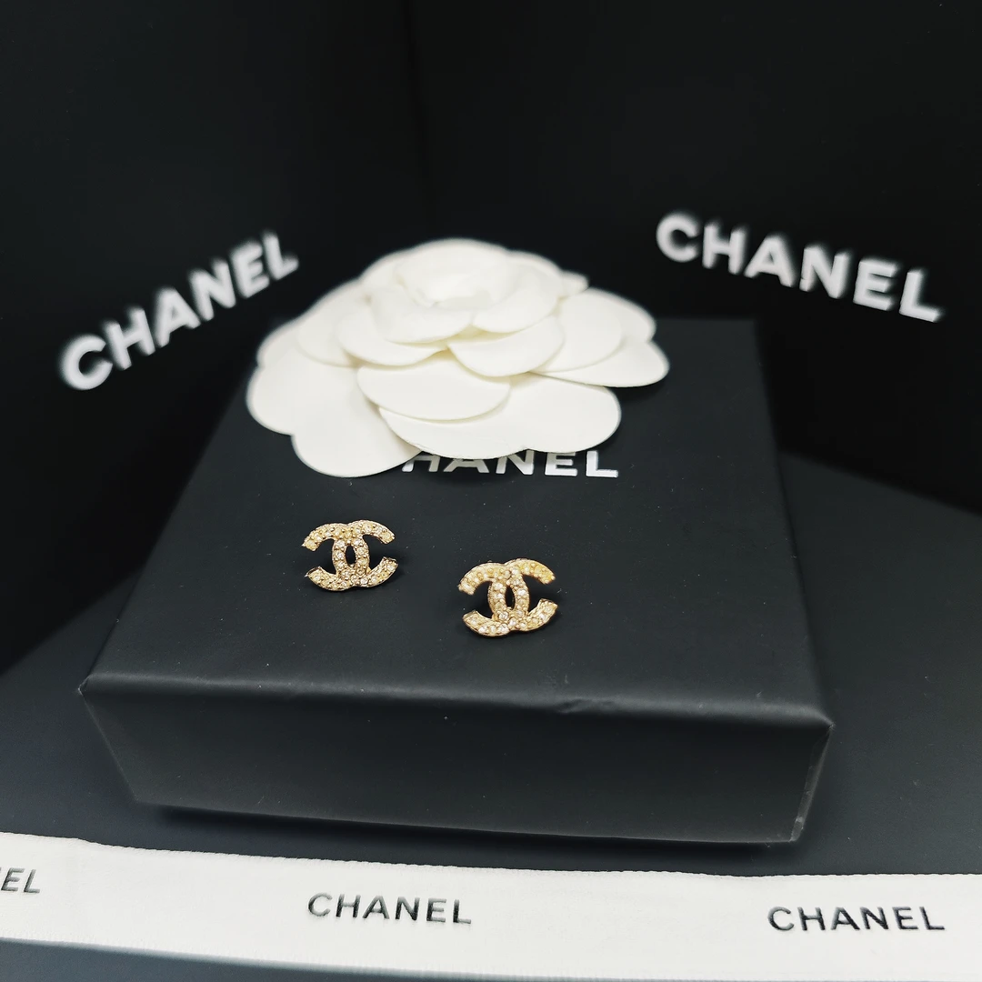 全新未使用 Chanel/香奈儿 耳钉气质时尚经典金色百搭