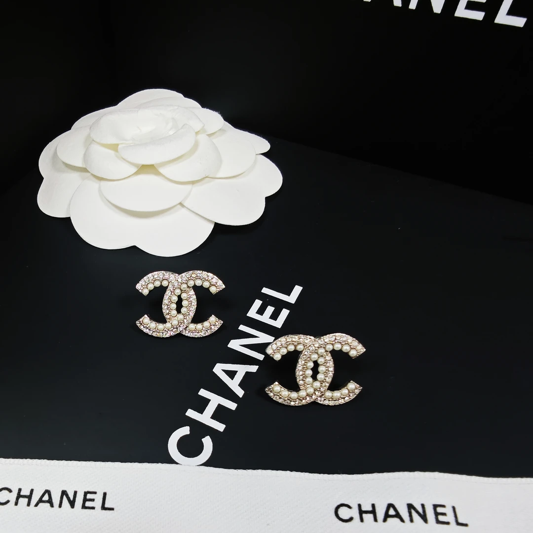 全新未使用 Chanel/香奈儿 耳钉气质时尚镶嵌百搭经典珠珠