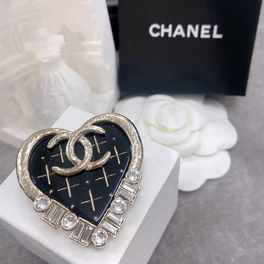 全新未使用 Chanel/香奈儿 经典双c/梯方钻/水钻/珐琅/桃心/耳钉