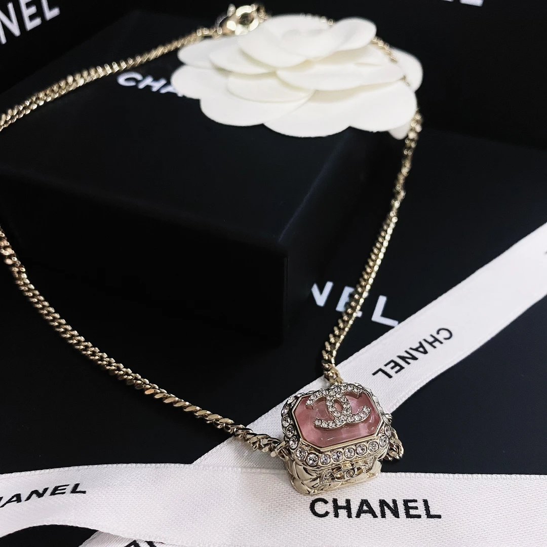 全新未使用 Chanel/香奈儿 项链/轻奢/时尚/方块/甜美/镶嵌/彩色