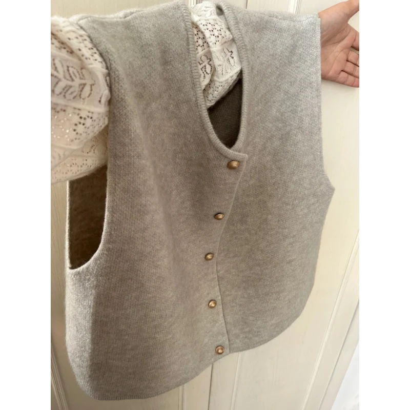 法式重工小金扣叠穿坎肩针织开衫女秋冬气质慵懒显瘦减龄上衣马甲