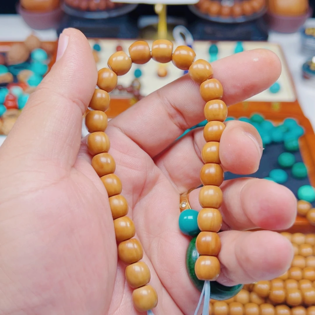 【闪购商品】猴头核桃吊坠一****.全品直切9.0二24k标送一配