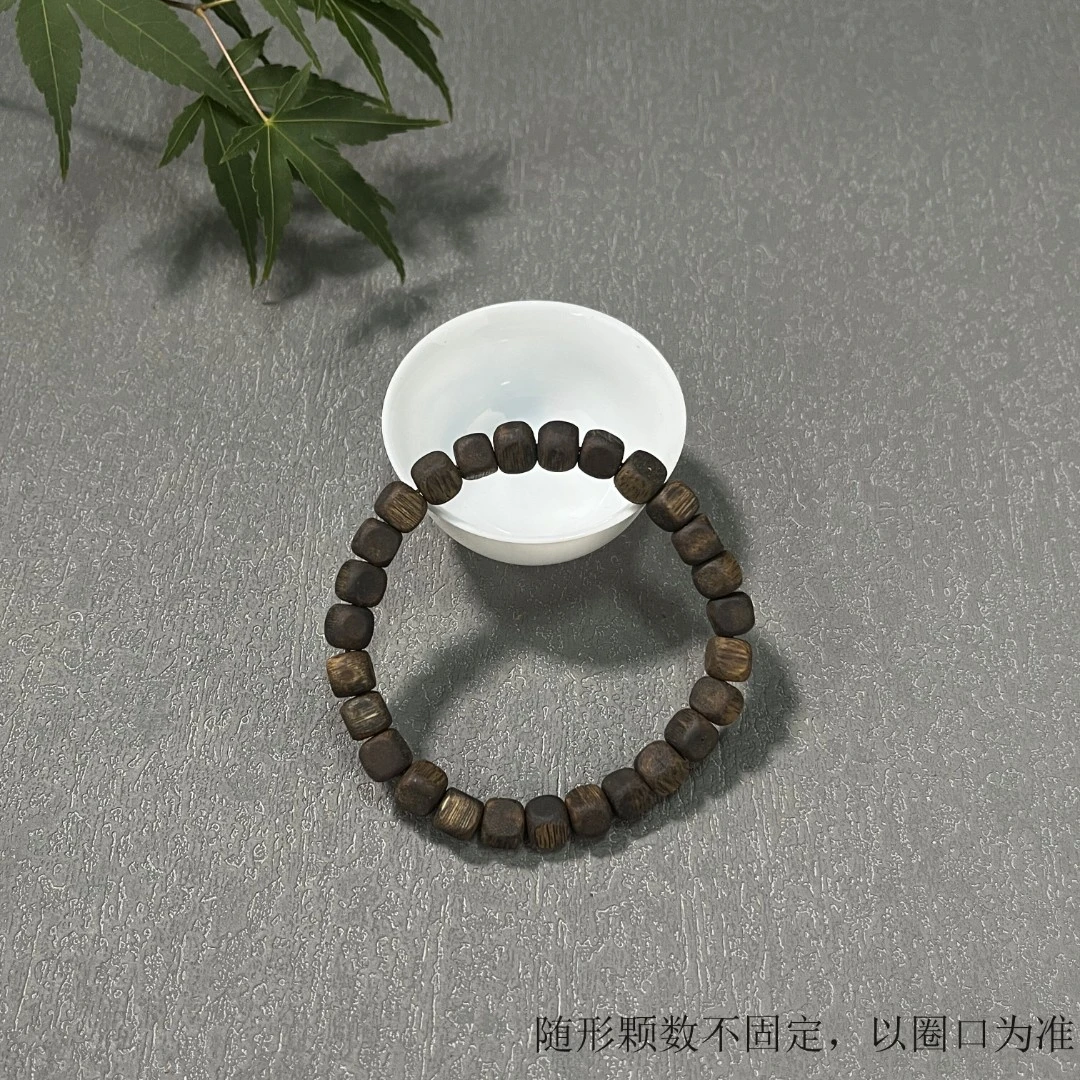 0026 莺歌绿棋楠随形四方珠单圈沉香手串一条 多样性发货c