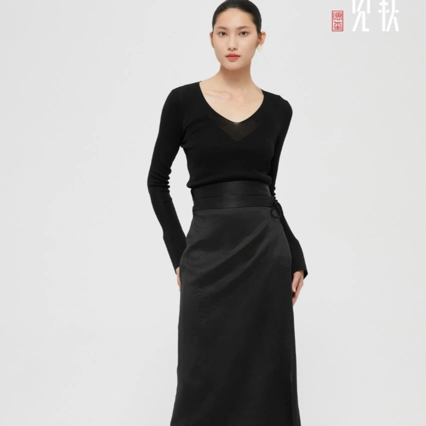 德玺见萩 W黑色重磅香云纱直筒半裙 QZWC4Q325