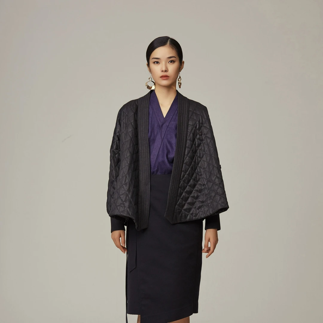 德玺见萩 香云纱复古黑重磅棱格交领棉外套 L183S002B