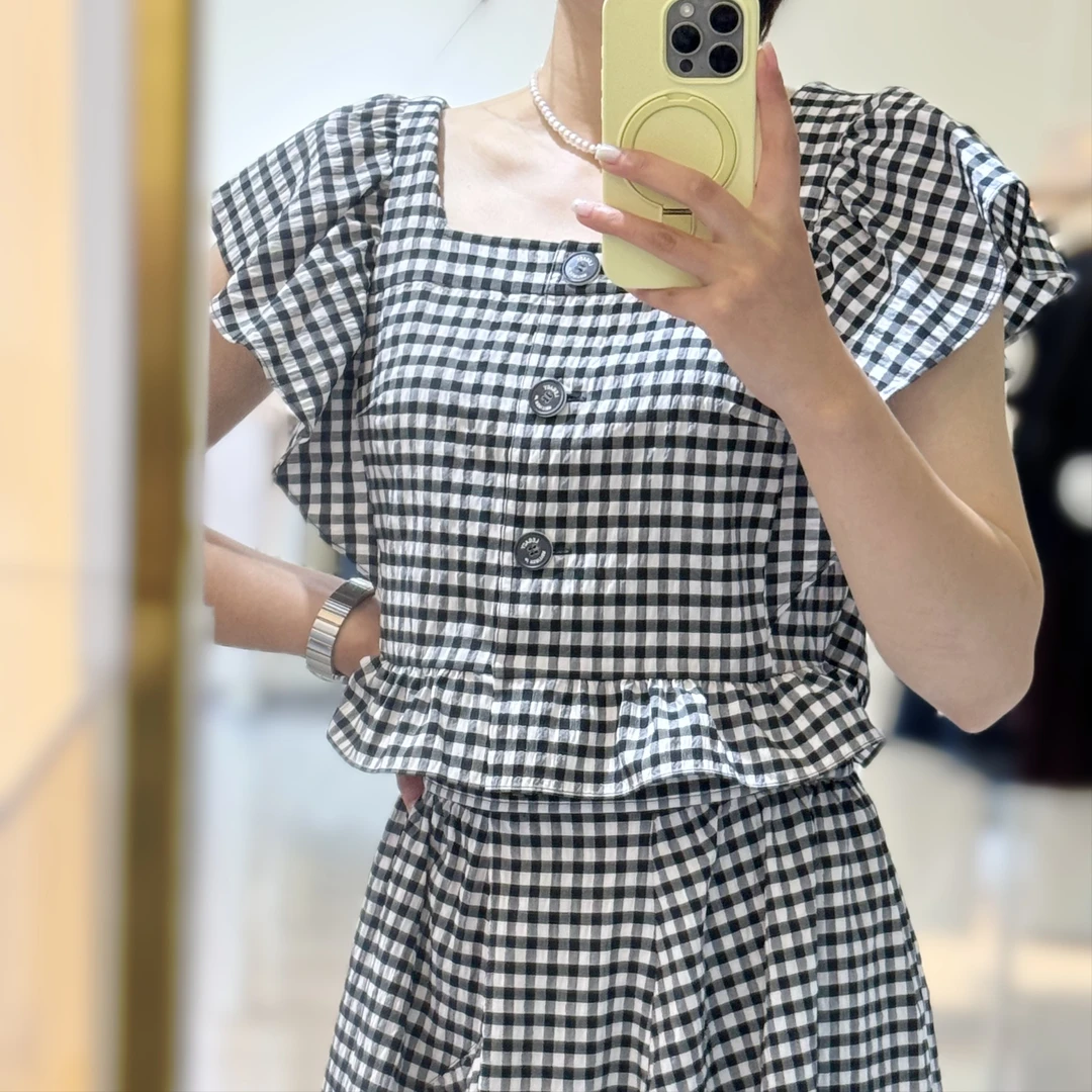 夏款减龄黑白格纹短上衣显瘦方领设计感