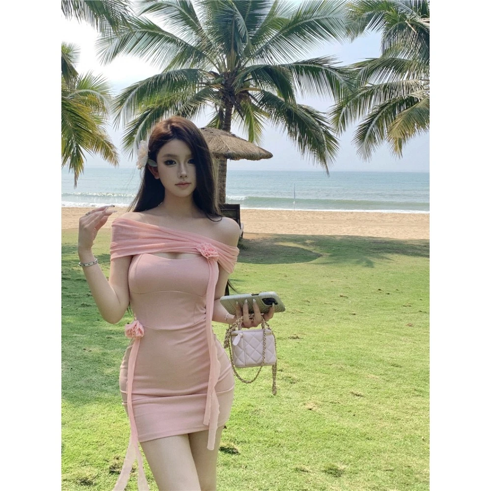 夏季性感辣妹一字肩收腰显瘦不规则连衣裙女设计感小个子包臀短裙