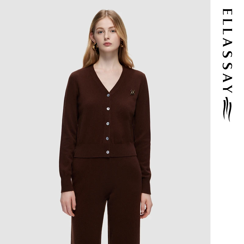 歌力思2024秋季新款雅丹风简约针织衫女EWD353M04200