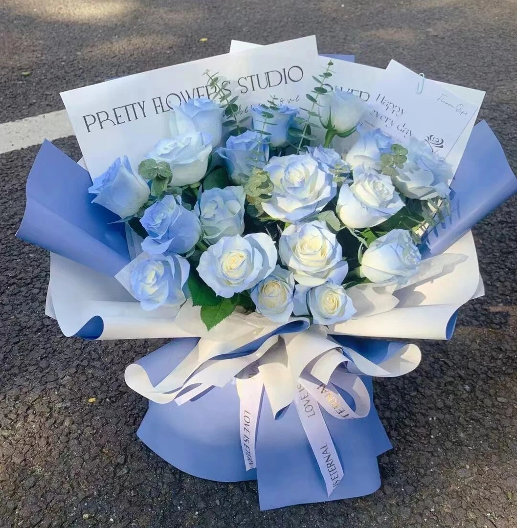 【碎冰蓝】玫瑰  同一地址任意两单加配草一扎