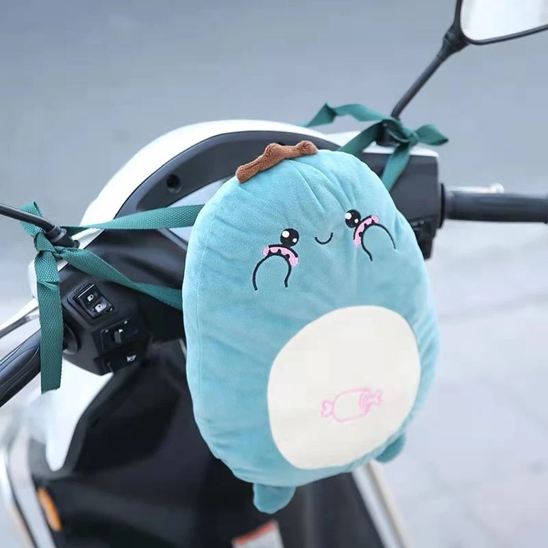 电动车防撞垫娃娃公仔玩偶毛绒玩具电瓶车防撞头神器宝宝防碰撞包