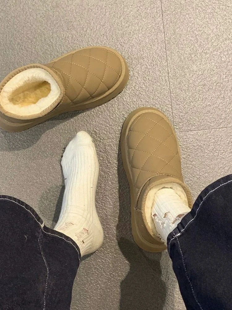 【谷梦飞服装2店】1603百搭加厚冬季雪地靴