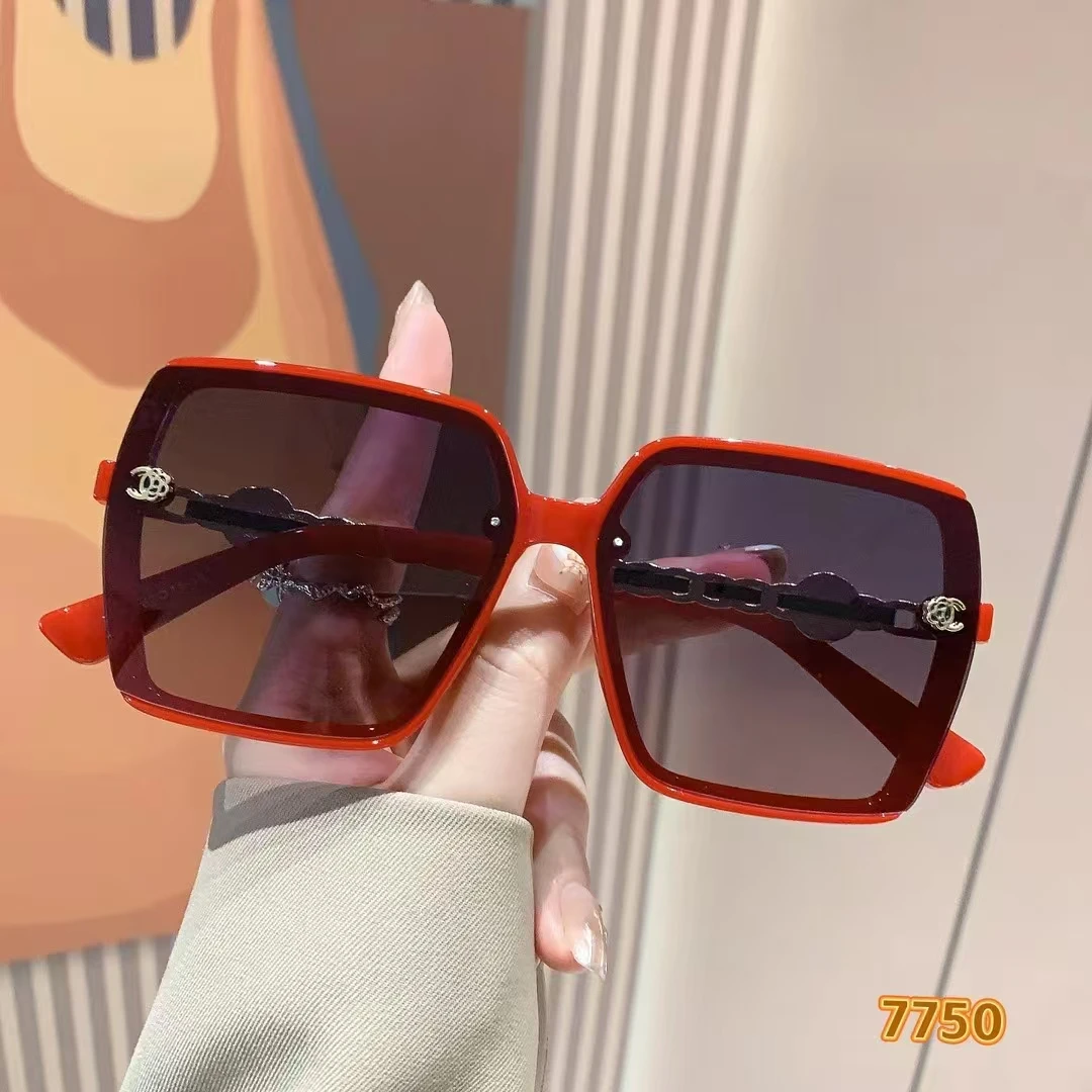 新款时尚偏光太阳镜女款高级感大框显瘦墨镜防紫外线开车轻巧眼镜