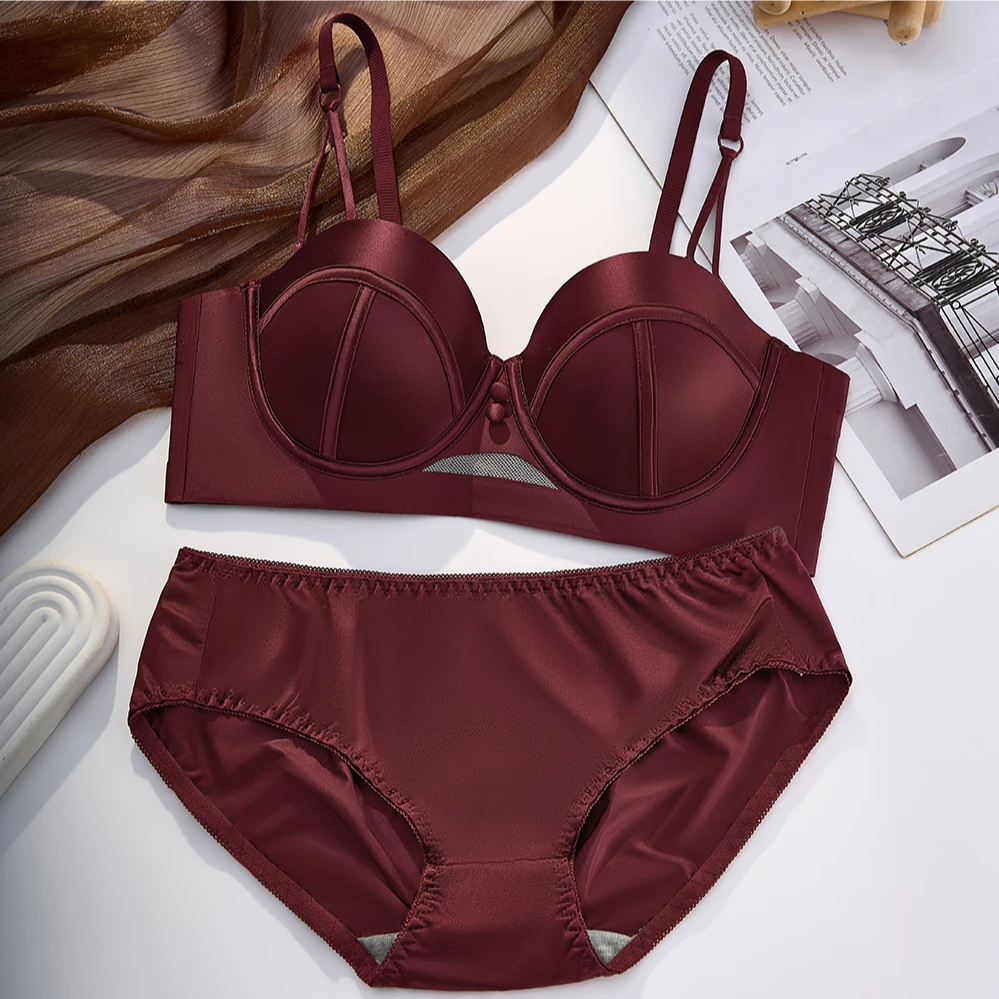 黛凡妮轻奢缎面聚拢女士文胸套装ZW54045【内衣+内裤】