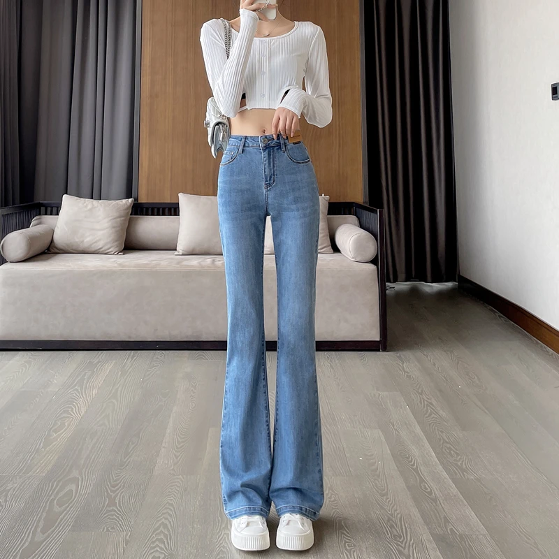 高腰复古喇叭牛仔裤女春秋爆款2025新款显瘦小个子浅蓝色微喇长裤