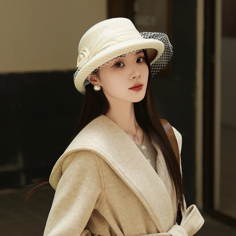 秋冬澳洲羊毛网纱礼帽女赫本风真丝麻花朵灯罩帽法式轻奢气质盆帽