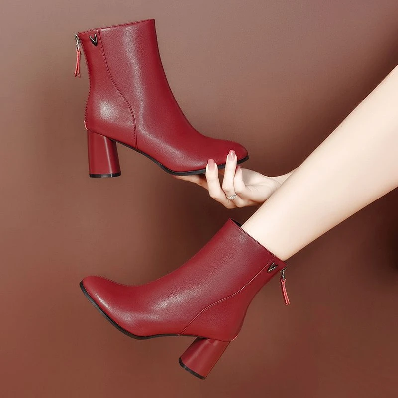 新款妈妈短靴女粗跟马丁靴喜婆婆婚宴鞋红色秋冬高级感高跟鞋气质