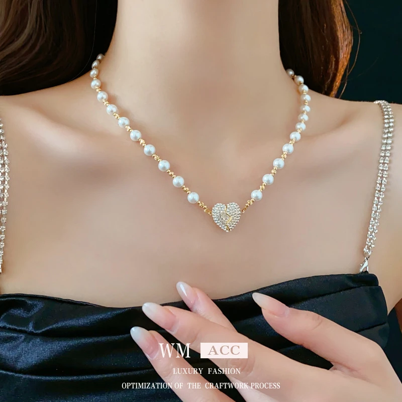 铜合金仿珍珠项链 磁吸爱心镶钻珠珠项链轻奢气质锁骨链时尚项饰