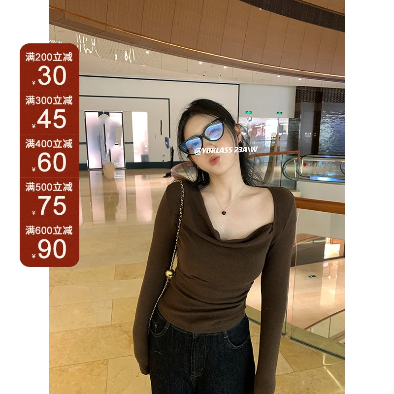 王少女的店 咖色斜领时尚设计长袖针织衫百搭显瘦打底 Z13232S34