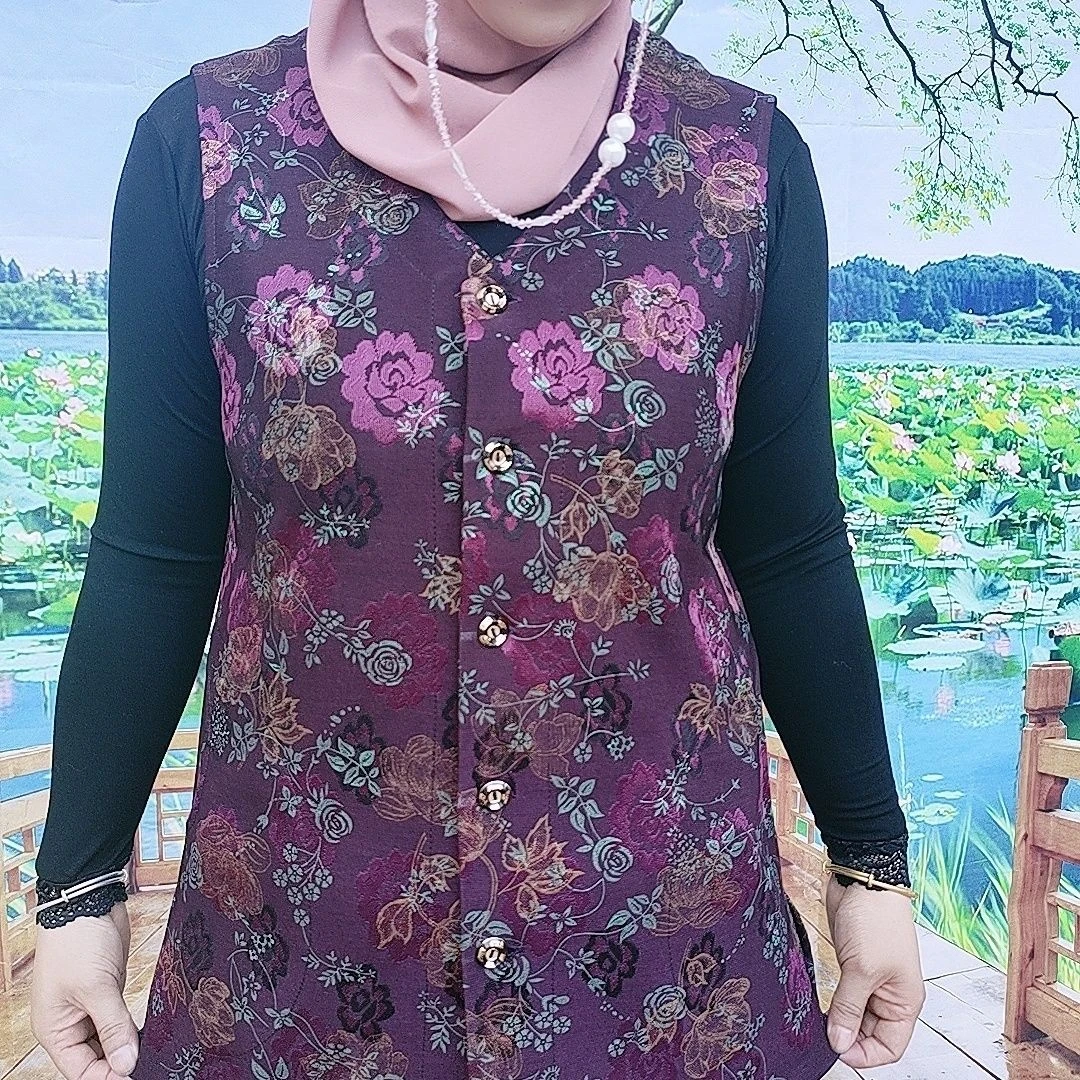 马甲中老年妈妈薄款女短款马甲新款妈妈印花马夹无袖