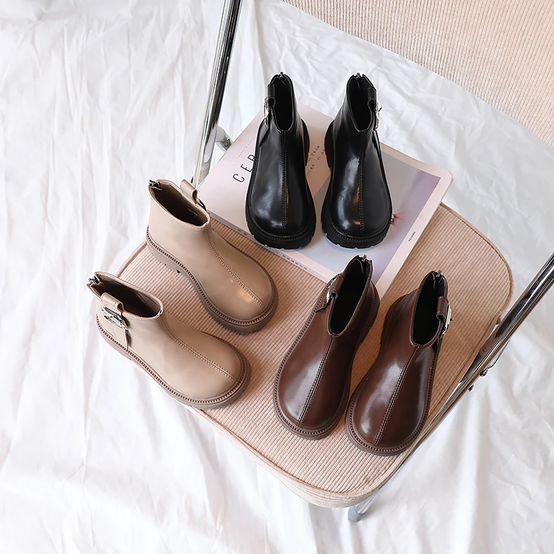 女童英伦风马丁靴软底短靴2023秋季新款小女孩时尚皮靴子单靴3020