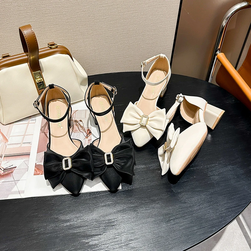 女中跟2024夏季新款法式一字带包头细跟尖头41一43大码宽胖脚单鞋