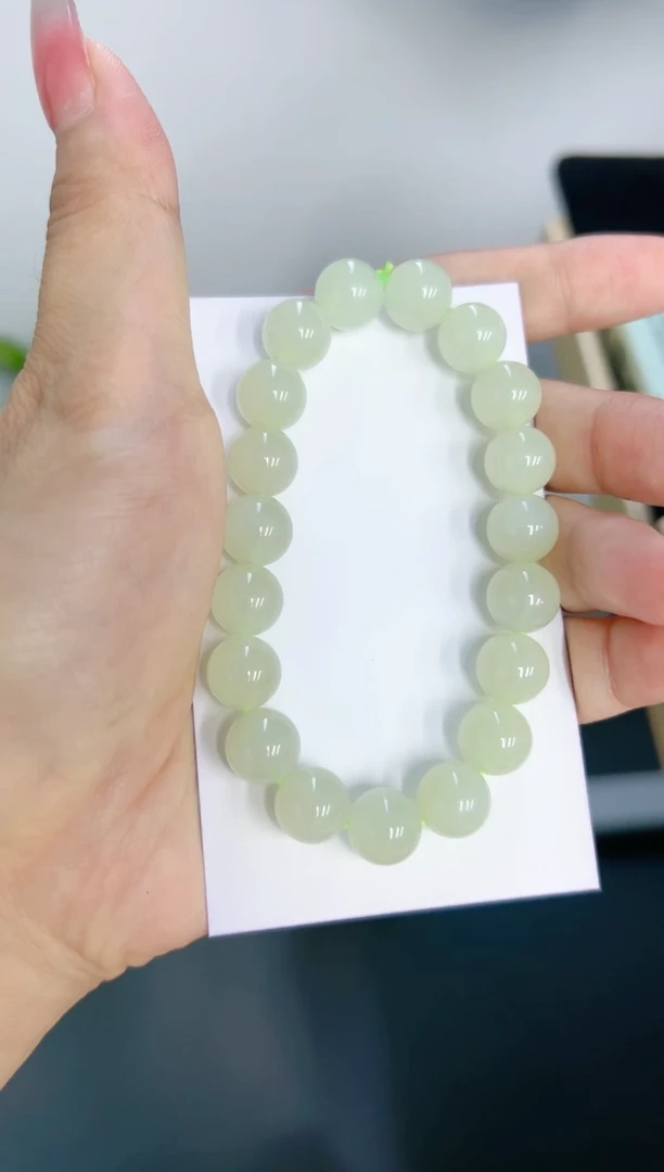 【闪购商品】和田玉手串未镶嵌微色差Y晴水