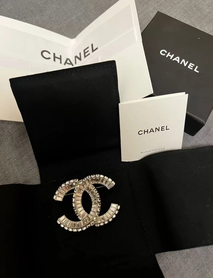 99新 Chanel/香奈儿 满钻胸针银色/xm40729