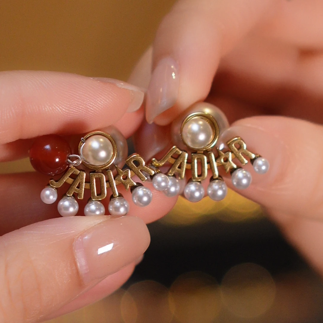 玛瑙扇形耳钉HTW0109