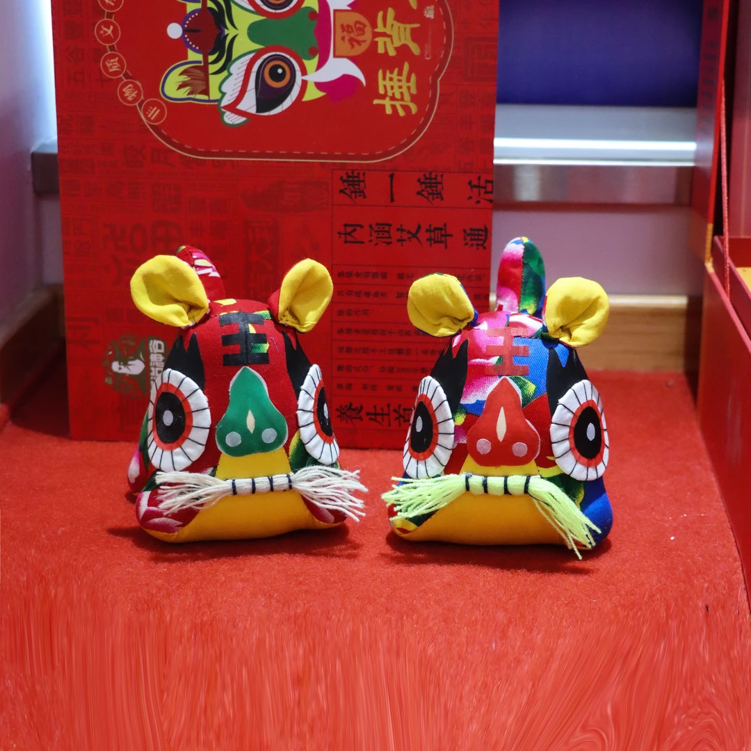 特色婴儿满月百天礼品宝宝吉祥可爱卡通虎