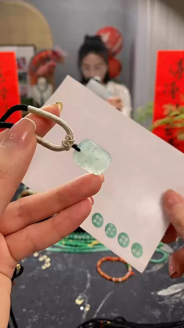 【闪购商品】石英质玉颈饰未镶嵌冰飘花小方糖编绳吊坠DP2