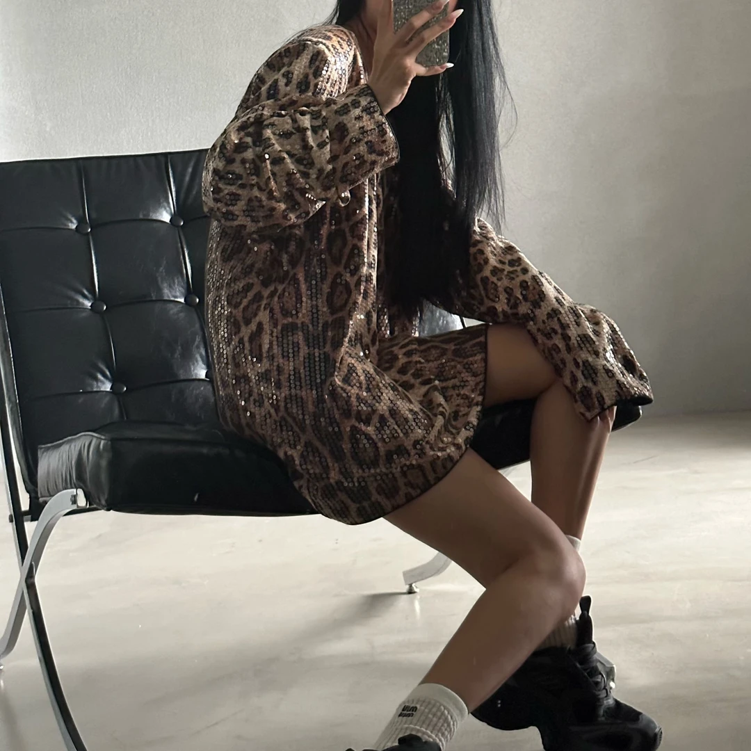 19023#2024秋冬新品重工豹纹亮片廓型T恤