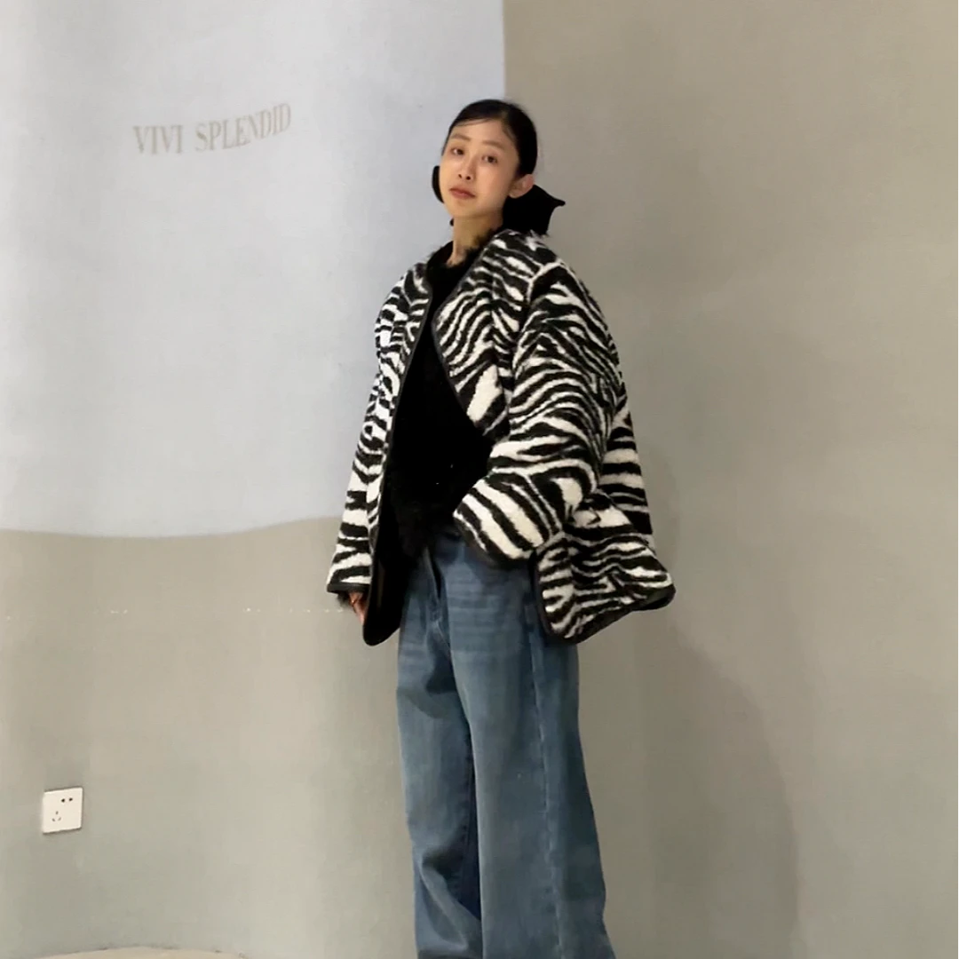 19299#（定制福利款NO退NO换）斑马纹尼料加厚外套