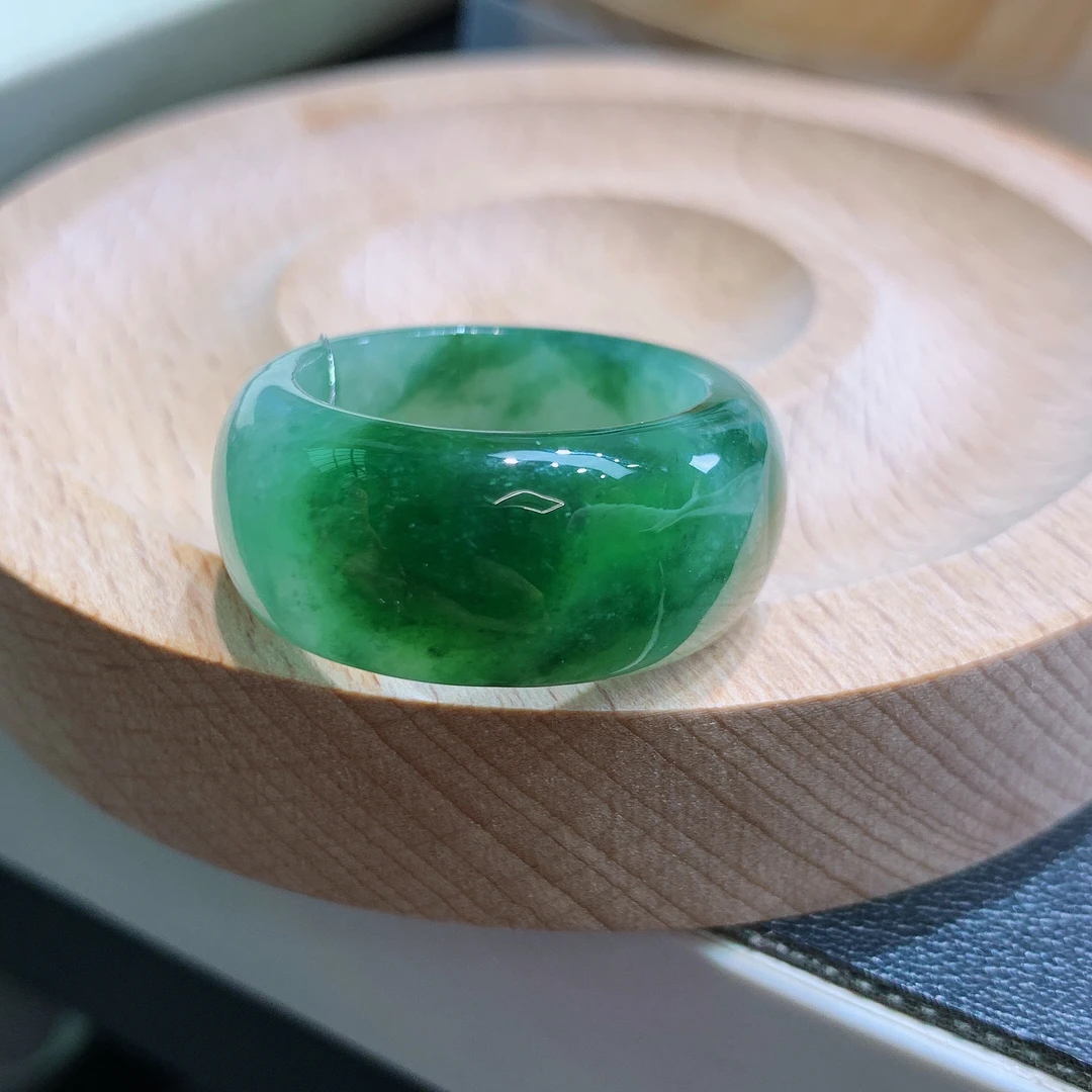 圈口22-23 缅甸天然A货翡翠冰种起胶黄翡飘阳绿宽版大圈素面戒指