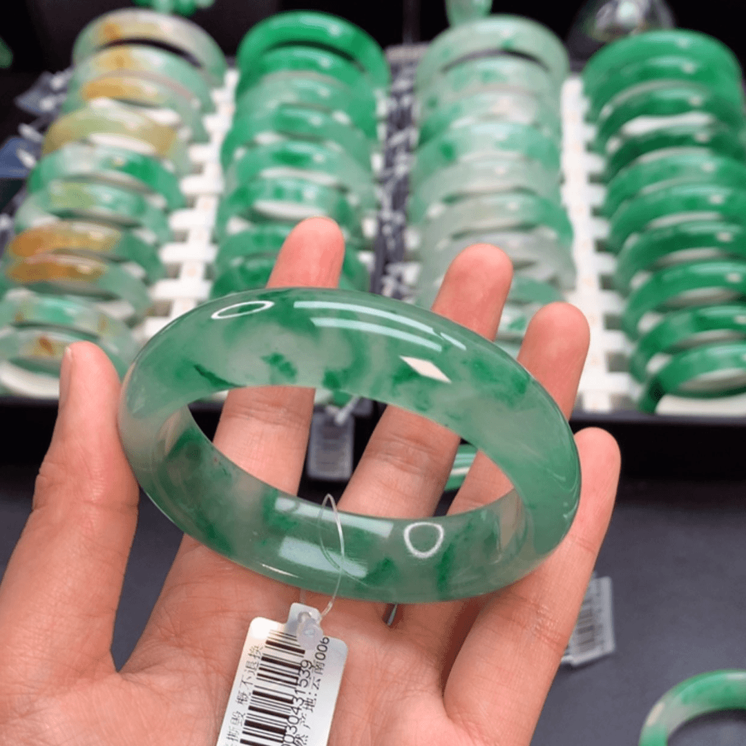 【闪购商品】石英质玉手镯未镶嵌阿***丁