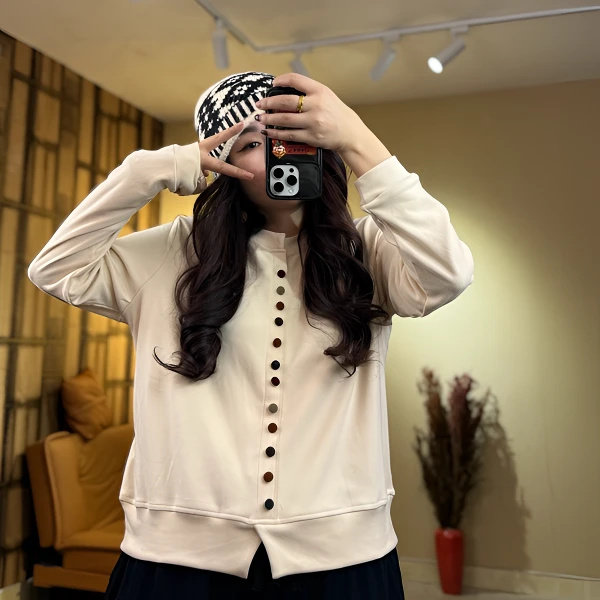 Y L新款彩扣双面绒保暖休闲显瘦显白打底绒衫（单件）