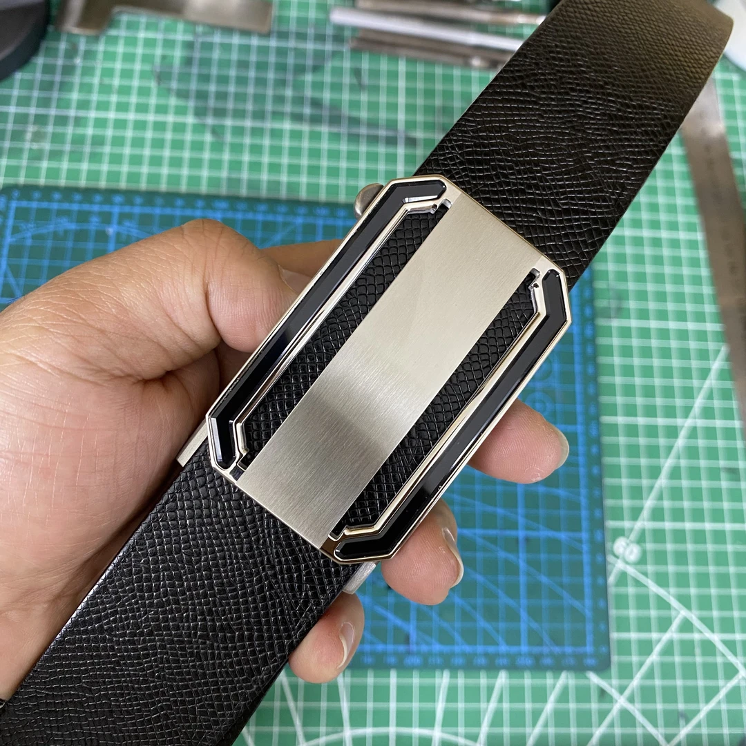 外穿自动扣无牙不锈钢(手工定制+头层牛皮）男士腰带真皮皮带百搭