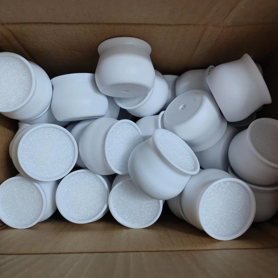 迷你小白盆手工毛线钩织花卉底座车载防摔摆摊仿真塑料摆件小盆栽